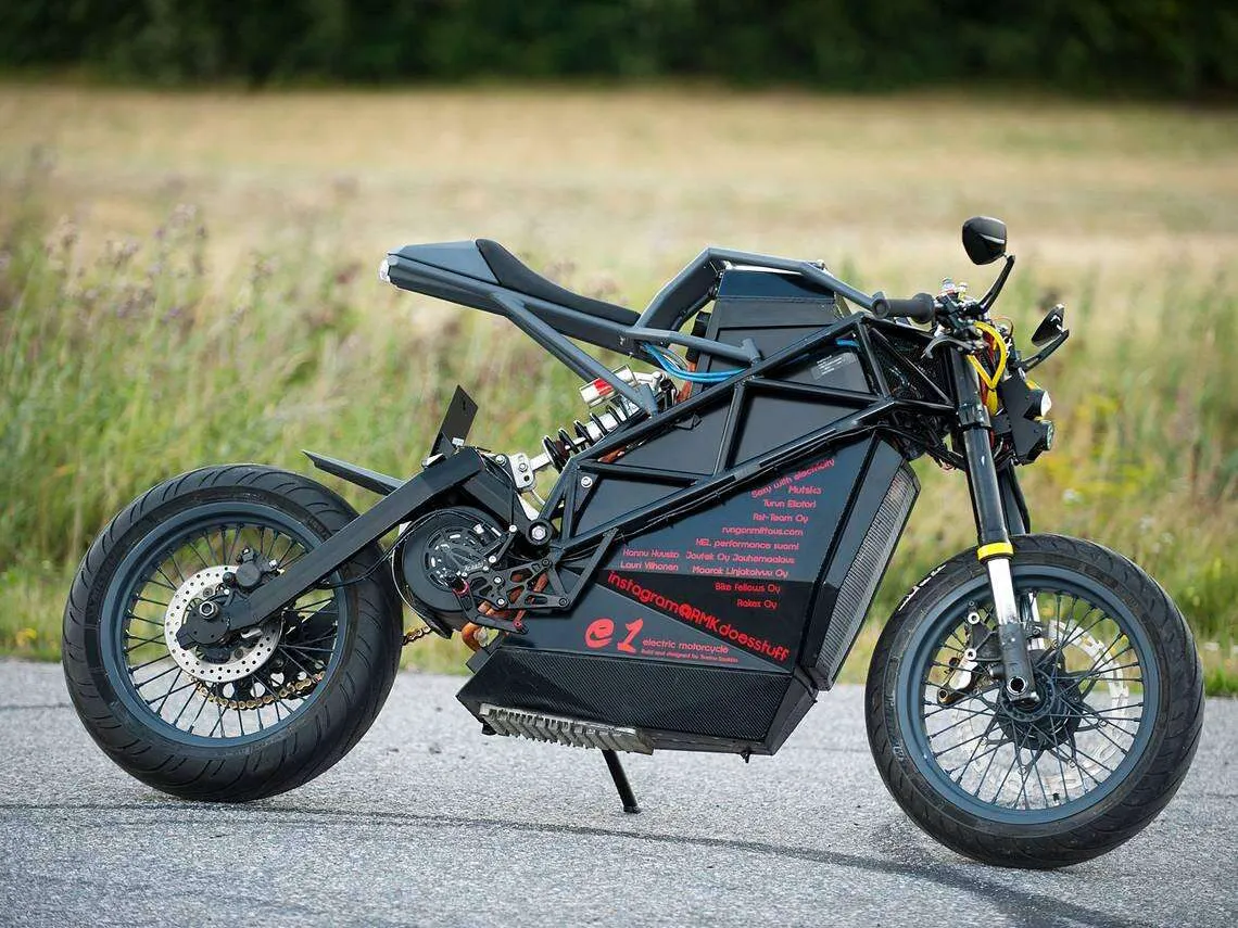 Crazy Finn had an idea: Finland's first self-built electric motorcycle does  not work in theory – but it does in practice | Tekniikka&Talous