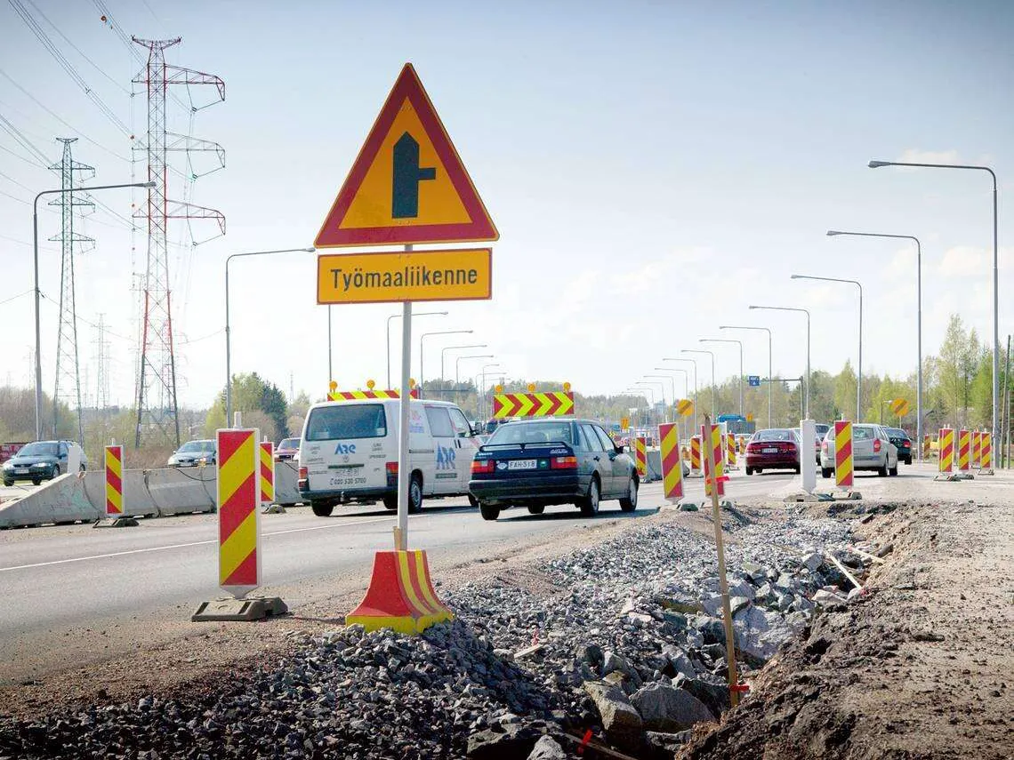 Lahden ohikulkutien tunneli rakennetaan kestämään 100 vuotta – yhteensä 246  TT-laattaa asennetaan ylösalaisin tunnelin seinien päälle | Tekniikka&Talous