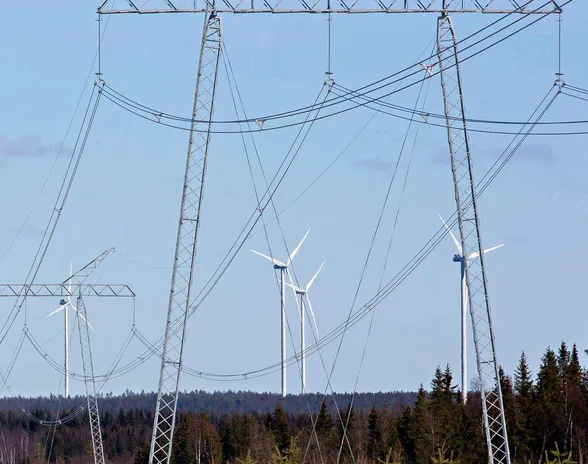 Tuulivoiman yleistyminen pakottaa energiayhtiöt kehittämään uudenlaisia malleja sähköntuotannon pitämiseksi vakaana.