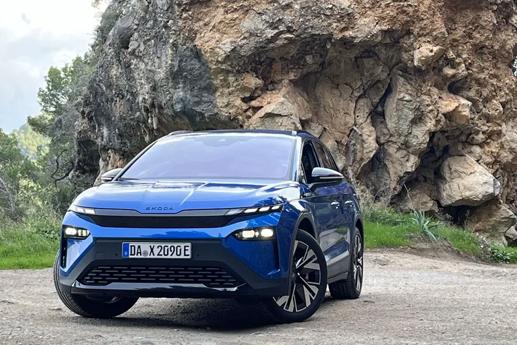 Uutuusmalli Elroq nosti Škodan sähköautokaupan kärkikahinoihin Euroopassa.