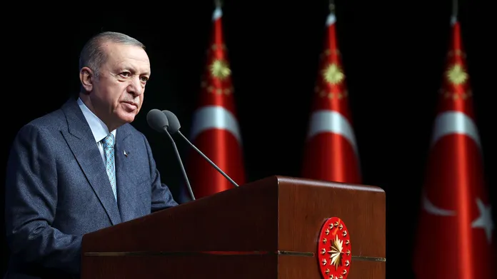 Turkki haaveilee suuruuden päivistä, vaikka on pahasti Venäjän taskussa –  Erdoğanin ulkopolitiikka on yhtä basaarikauppaa | Talouselämä