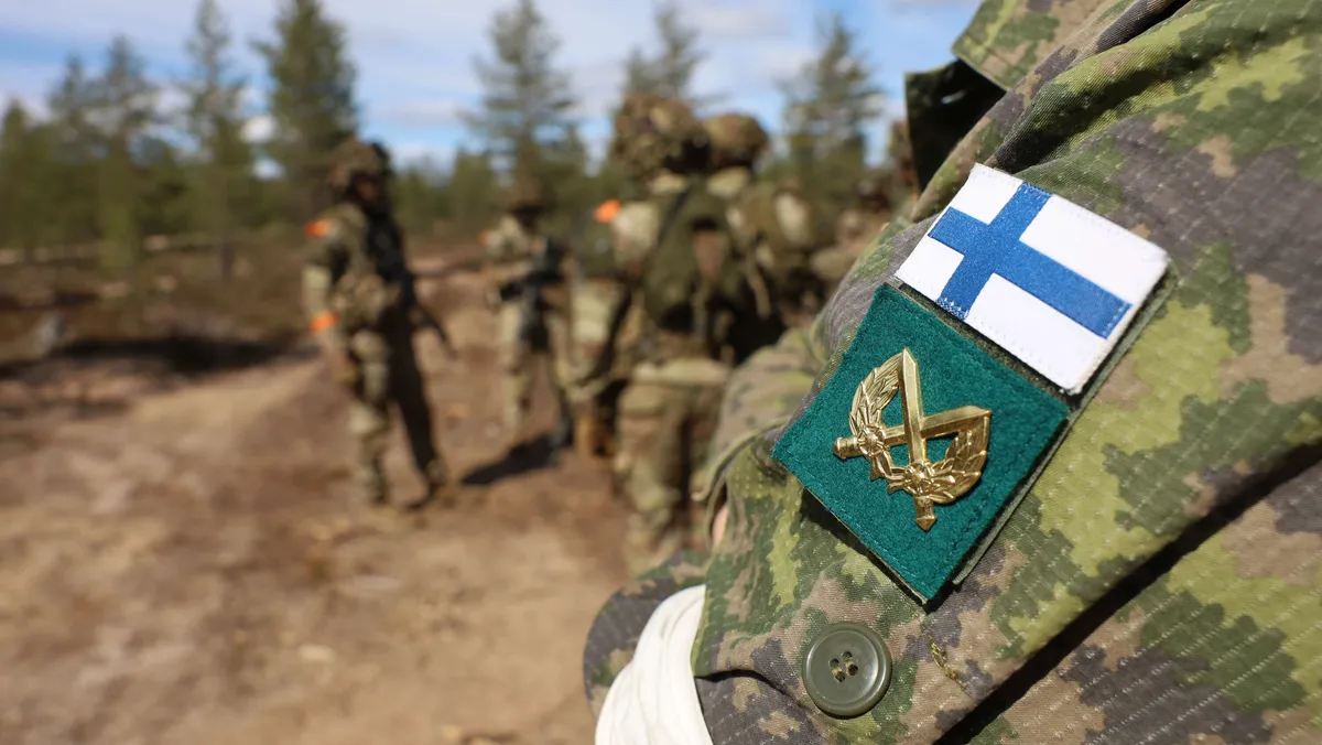 Miljardiluku voi kaataa Suomen – Puolustuksessa on sokea pis