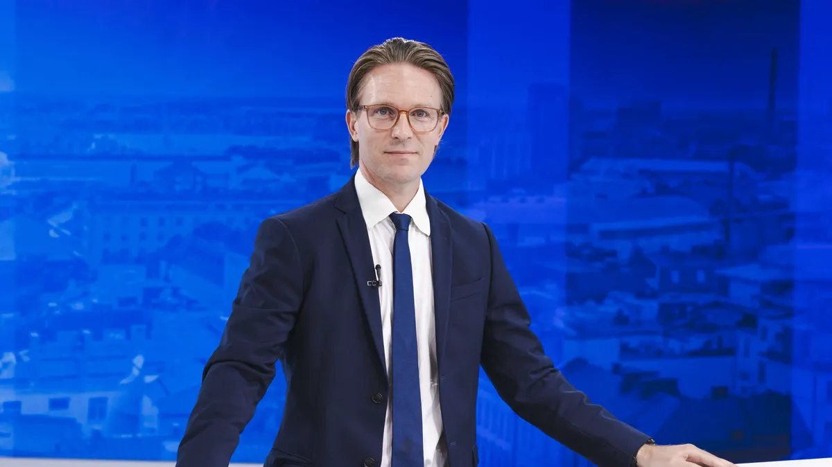 Pörssipyrkyrin tuleva miljardiomistaja valottaa aikeitaan, UPM:n jättikauppa uhattuna – Katso perjantain Talousaamu