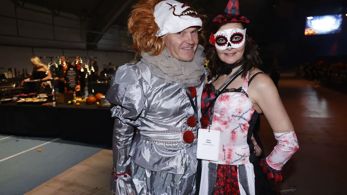 Yrittäjät repäisivät Halloween-tyyliin – Katso kuvat!