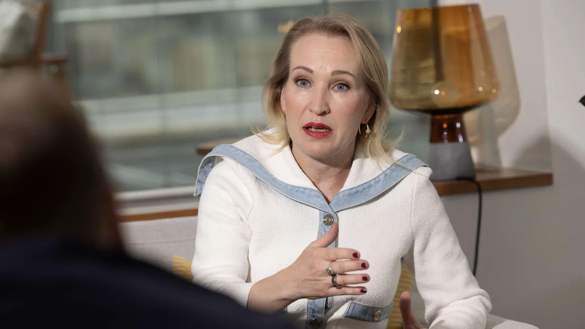 Minna Helle paaluttaa nyt EK:n verolinjaa, ja lataa yllättävän Ruotsi-vertauksen – ”Tilanne on hälyttävä”