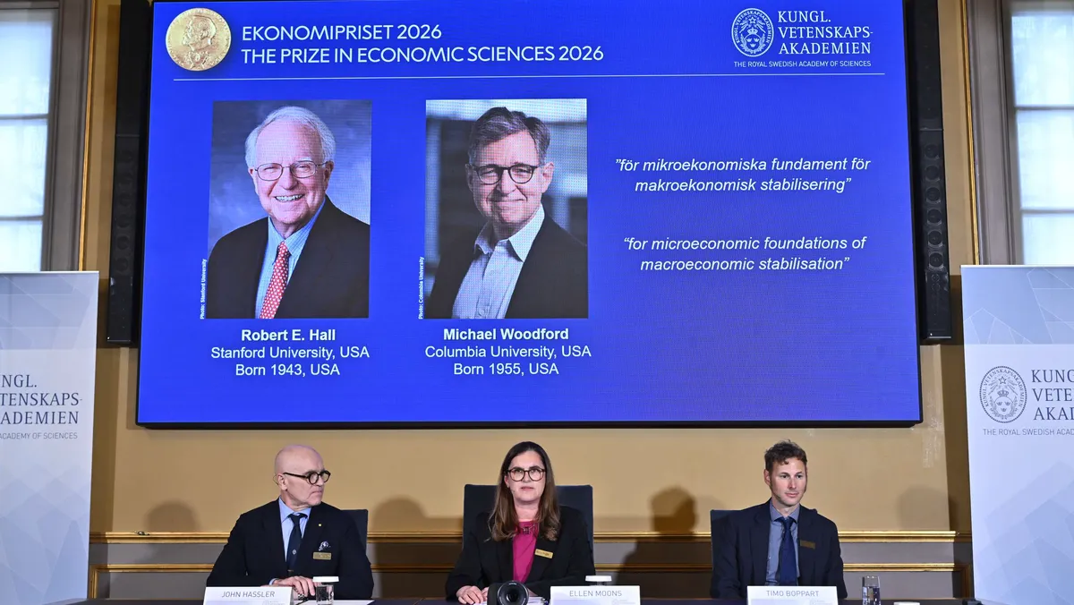 Talouden Nobel-palkinto jaettiin Robert E. Hallille ja Michael ...