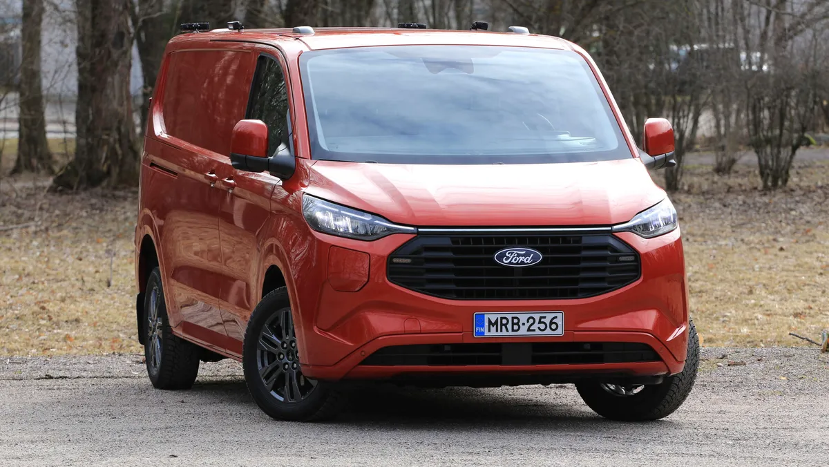 Fordin pakettiautot etäsyyniin – Palvelu keksii viat jo ennen vauriota