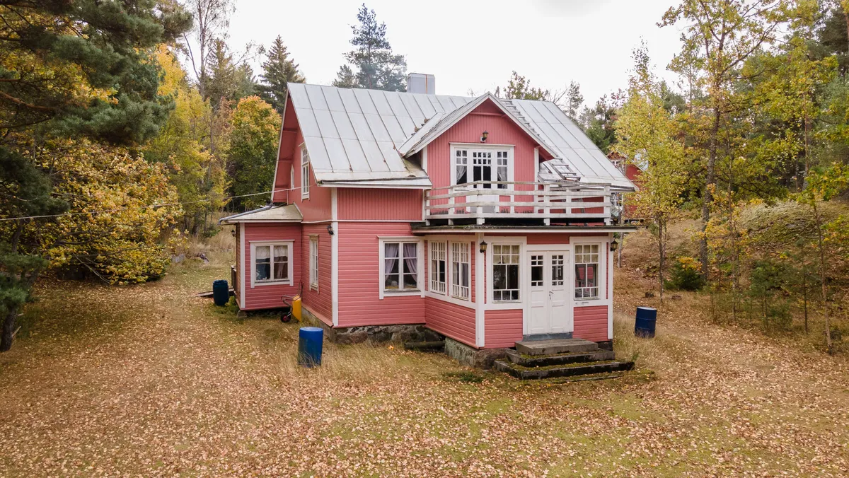 Historiallista saarikohdetta myydään eurolla – Soitimme myyjälle ja kysyimme mistä on kyse