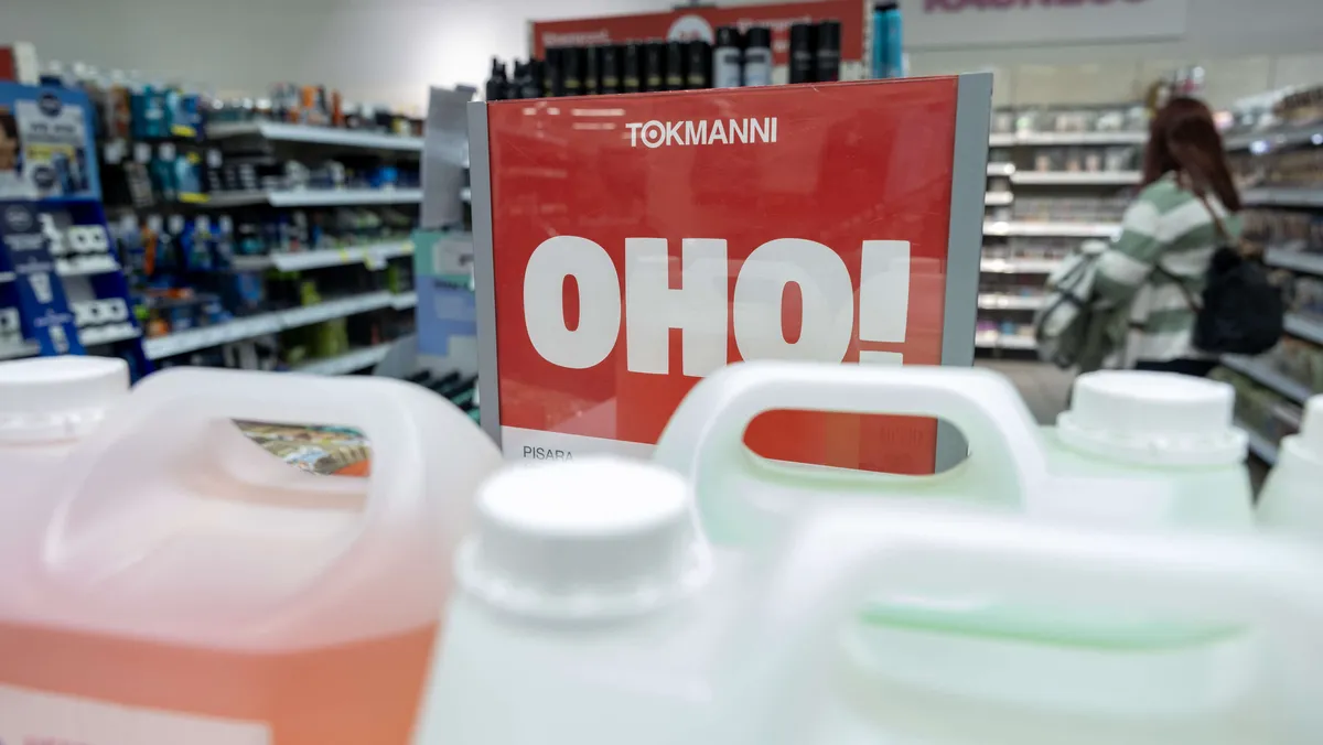 Tokmannin liiketappio on saattanut kutistua – Mitä kuuluu Dollarstore-kamppailuun?