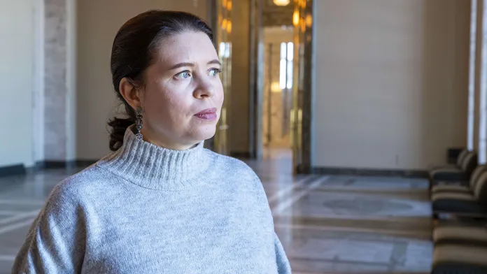 Kansanedustaja Anna Kontula on Pispalassa kasvanut kommunisti, joka saa lisätuloja sijoitusasunnoistaan – ”En voi mennä toiseen aikaan” | Uusi Suomi