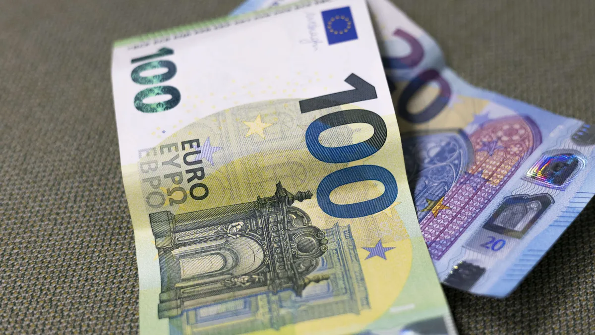 Tekoälyllä yhteys palkkatasoon – Aktiivisimmat käy