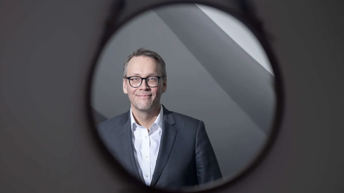 Aktian uusi toimitusjohtaja paljastaa suunnitelman, jonka hän uskoo mullistavan pankin tulevaisuuden