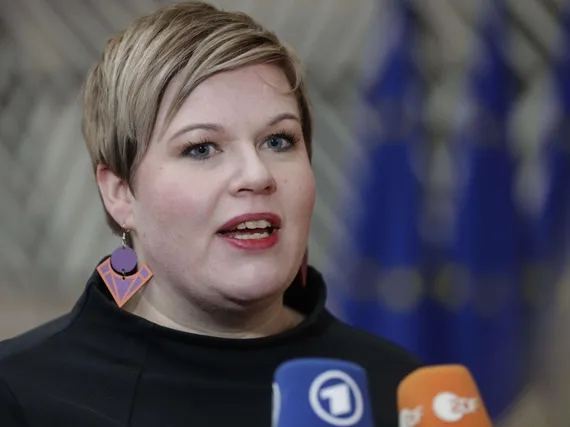 Annika Saarikko EU:n yhteisvelasta: ”Meille se ei sovi” | Uusi Suomi