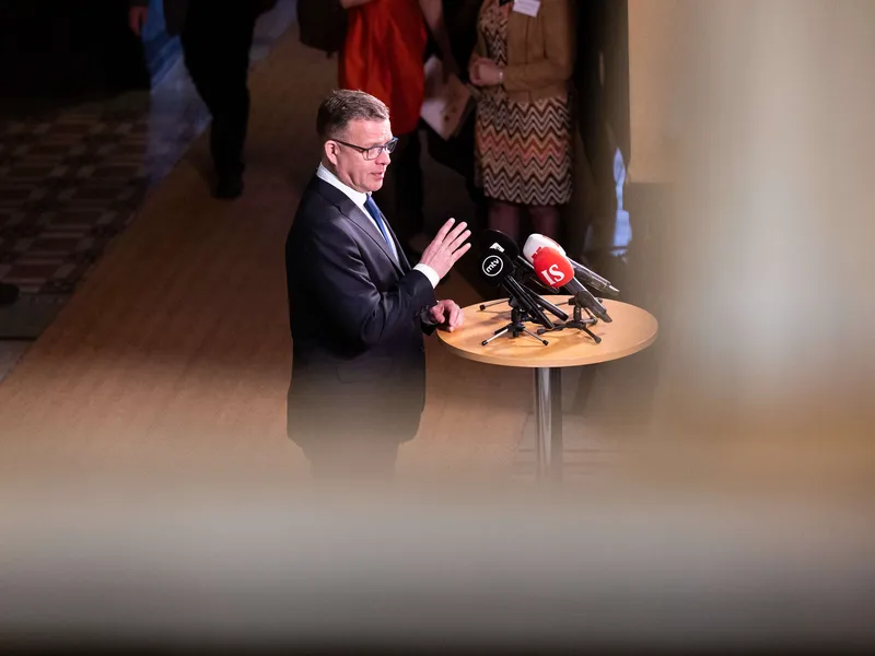 Kokoomuksen Petteri Orpo vetää Säätytalolla hallitusneuvotteluja, joita käydään yhdessä perussuomalaisten, RKP:n ja KD:n kanssa.