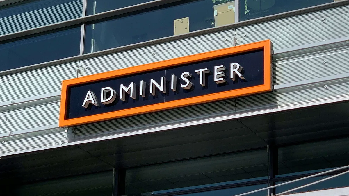 Administer ostaa viisi tilitoimistoa