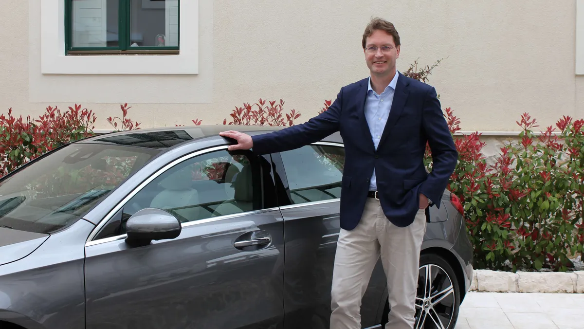 Kiinassa rökäletappiot – Mercedes-Benzin tulos kyykkäsi ja myynnit romahtivat