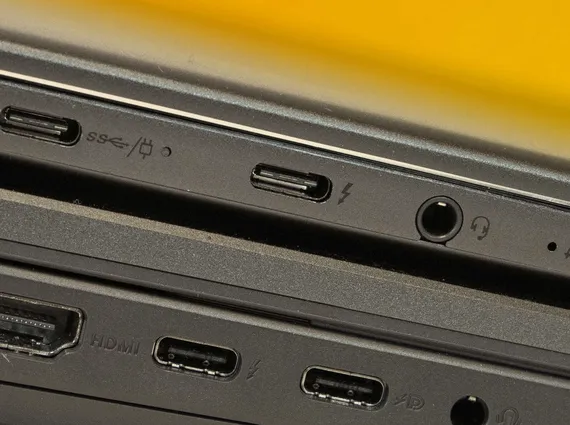 Usb ja thunderbolt tappeli, kumpi voitti? Ainakin paperilla matsin lopputulos on selvä