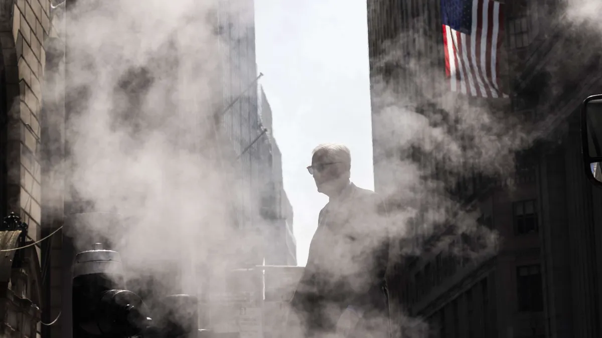 Hermostunut viikko Wall Streetillä kolhi kurssiraketteja