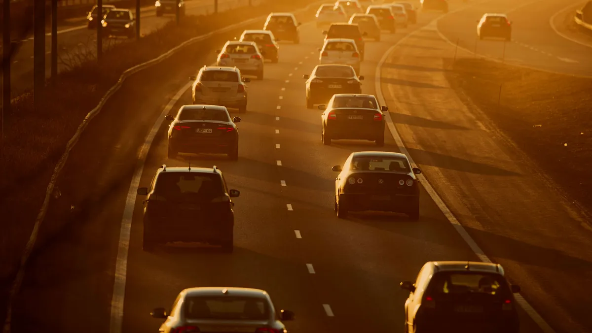 Euroopan autoteollisuusjärjestöt: Polttomoottorikielto vuonna 2035 ei onnistu