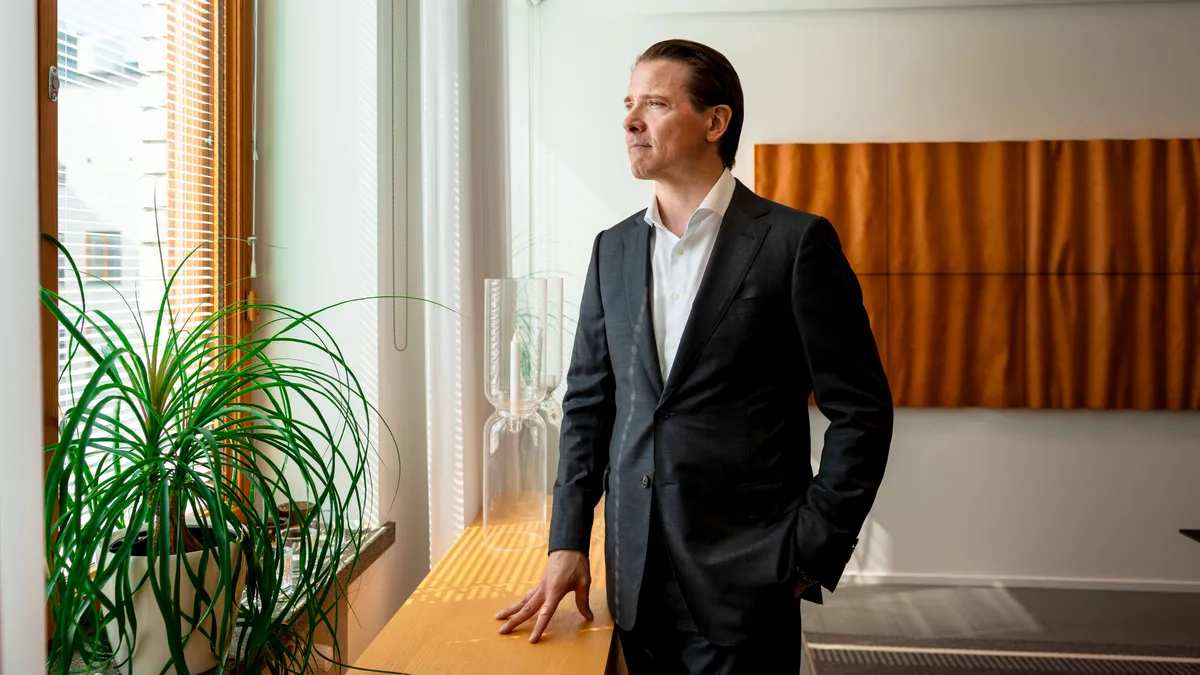 Valtion sijoitusmiljardeilla on nyt uusi isäntä, joka näki nuorena miehenä, mitä tapahtuu kun tilanne muuttuu tosi pahaksi