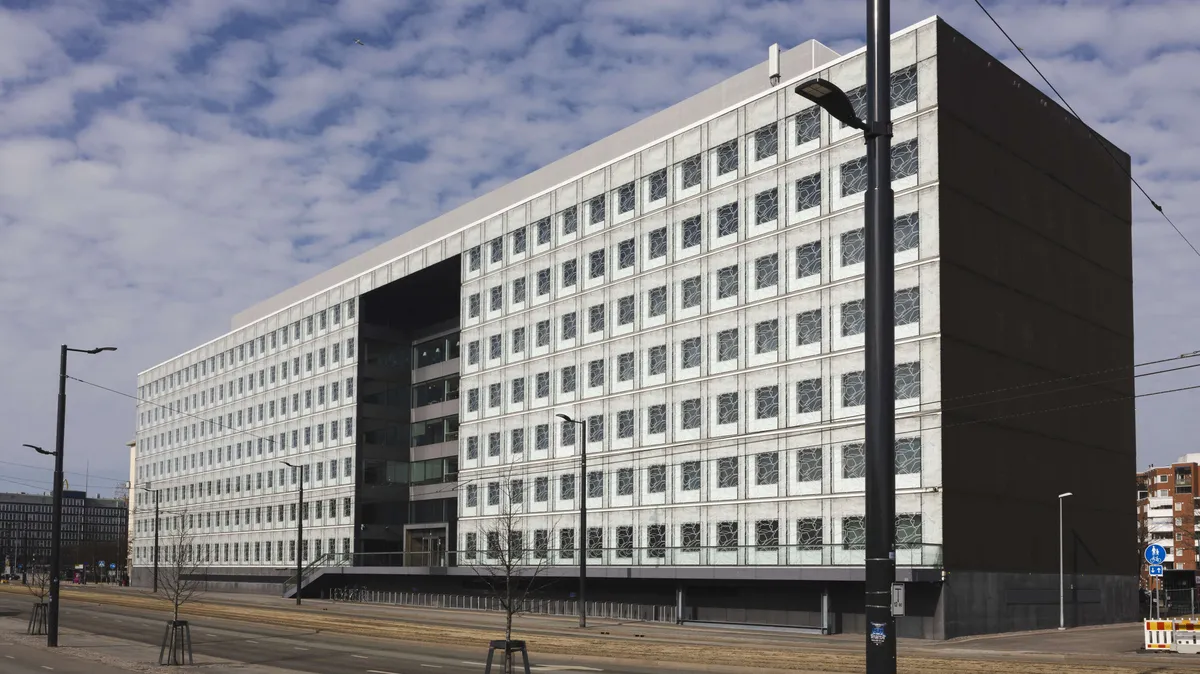 KL:n saama VM:n tausta-aineisto avaa julkisen sektorin valtavaa kokoa ja leikkauspainetta – yksi mammutti löytyy