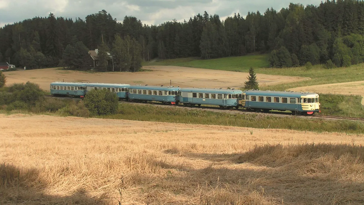 sotakorvaukset-s-iv-t-suomen-h-yryveturit-1950-luvulla-rautateille