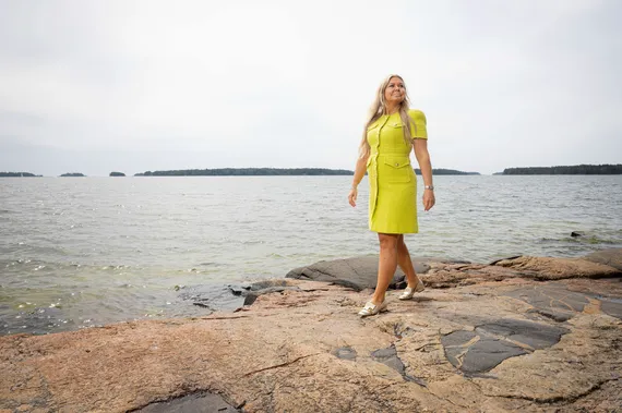 ”Myynti on asiakkaiden, ihmisten ja yritysten auttamista, josta molemmille jää hyvä fiilis, syntyi kauppoja tai ei”, sanoo myyntijohtaja Tanja Piha.