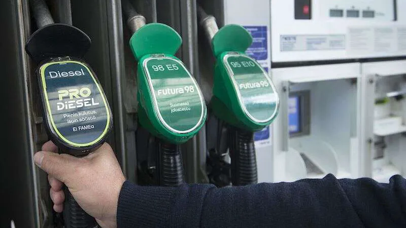 Iranin sota iskee jo monien suomalaisten kukkaroon – Yksi asia voi olla myrkkyä