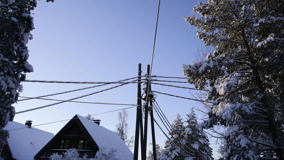 Pörssisähkön hinta jatkuu tiistaina erittäin kalliina