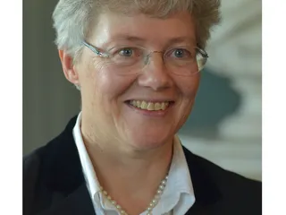 Anne L’Huillier jakoi fysiikan Nobelin kahden muun voittajan kanssa. Kuva vuodelta 2012.