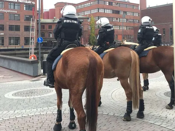 Poliisi: Tampereen tapahtumia aletaan tutkia väkivaltaisena mellakkana |  Uusi Suomi