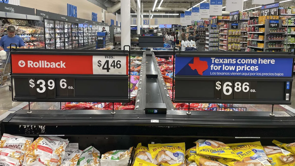 Texasissa baarimikko voi ostaa talon tipeillä – ”Minulla on kaksi autoa”