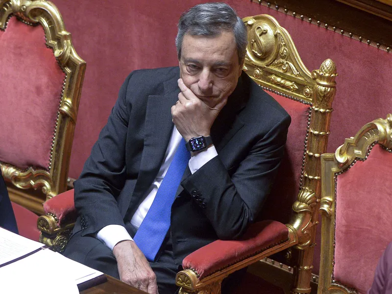Italian eroava pääministeri Mario Draghi pitää taantumaa jo varmana.