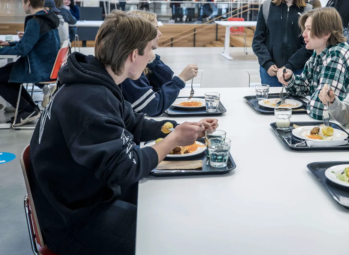 Nyt tuli ”ennennäkemättömän suuri” lakkovaroitus kuntiin – ”Lakkoaalto  kattaa kaikki kymmenen kaupunkia yhtä aikaa” | Uusi Suomi