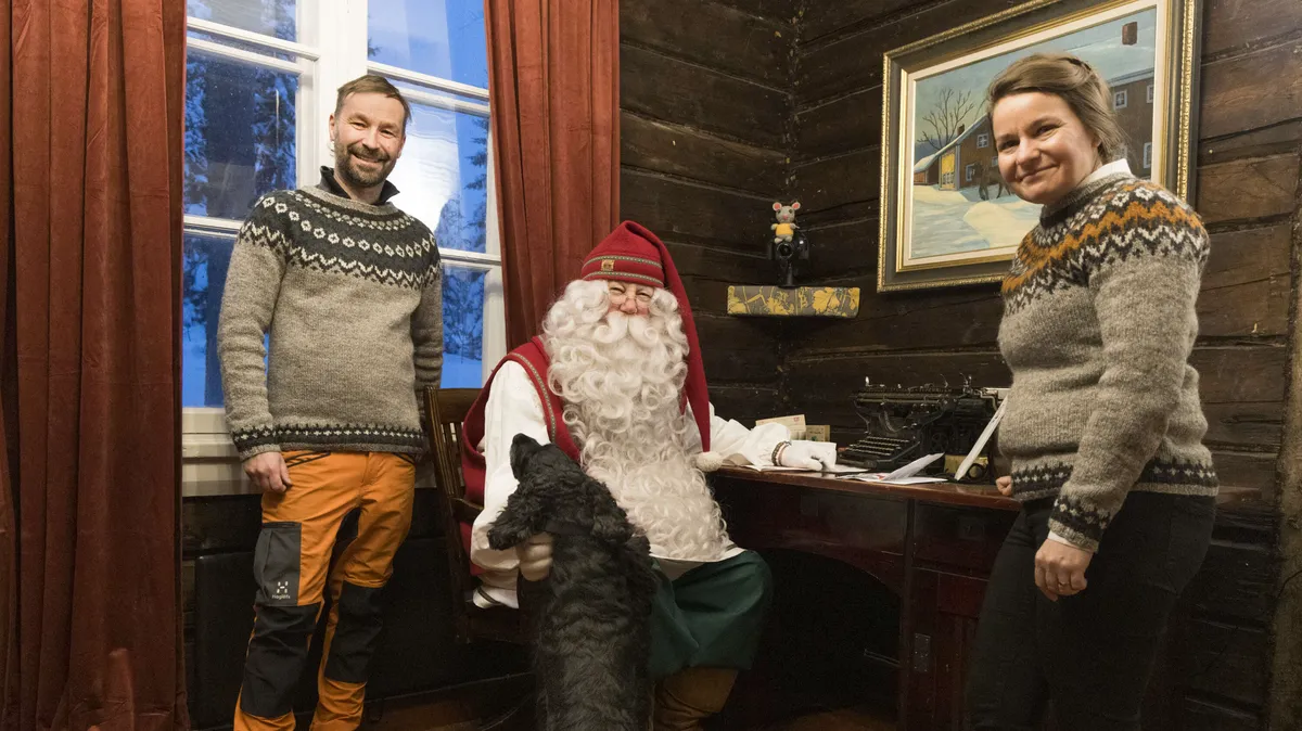 Ruotsalaiset varastivat joulupukin – Napapiirin pukille tuli kilpailija Aavasaksasta