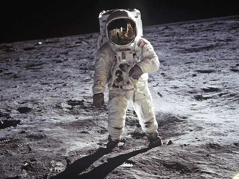 ”Pieni askel ihmiselle, suuri harppaus ihmiskunnalle”, oli kuuluisa lause, jonka Apollo 11 -lennon komentaja Neil Armstrong totesi astuessaan Kuun pinnalle.