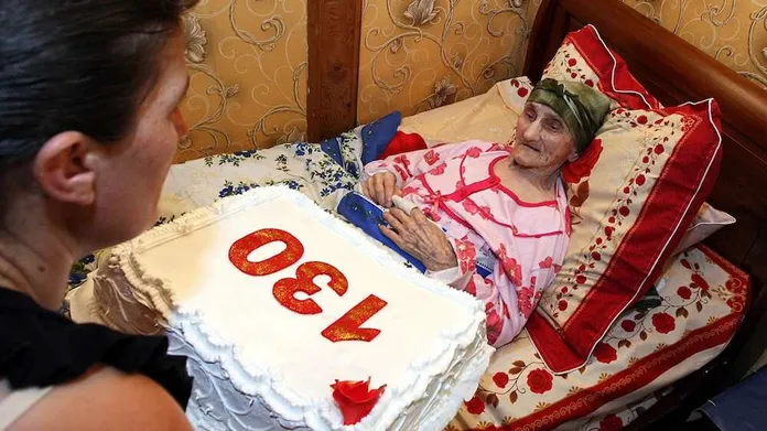Väite: Hän on maailman vanhin ihminen - syntynyt 1880 | Uusi Suomi