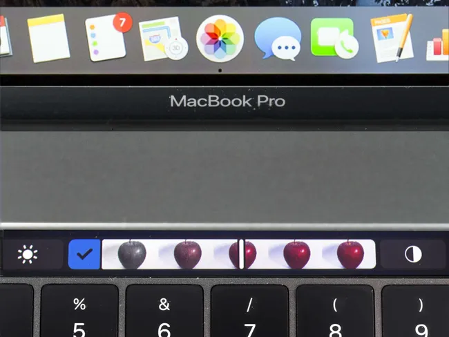 Apple macbook pro touch bar not working