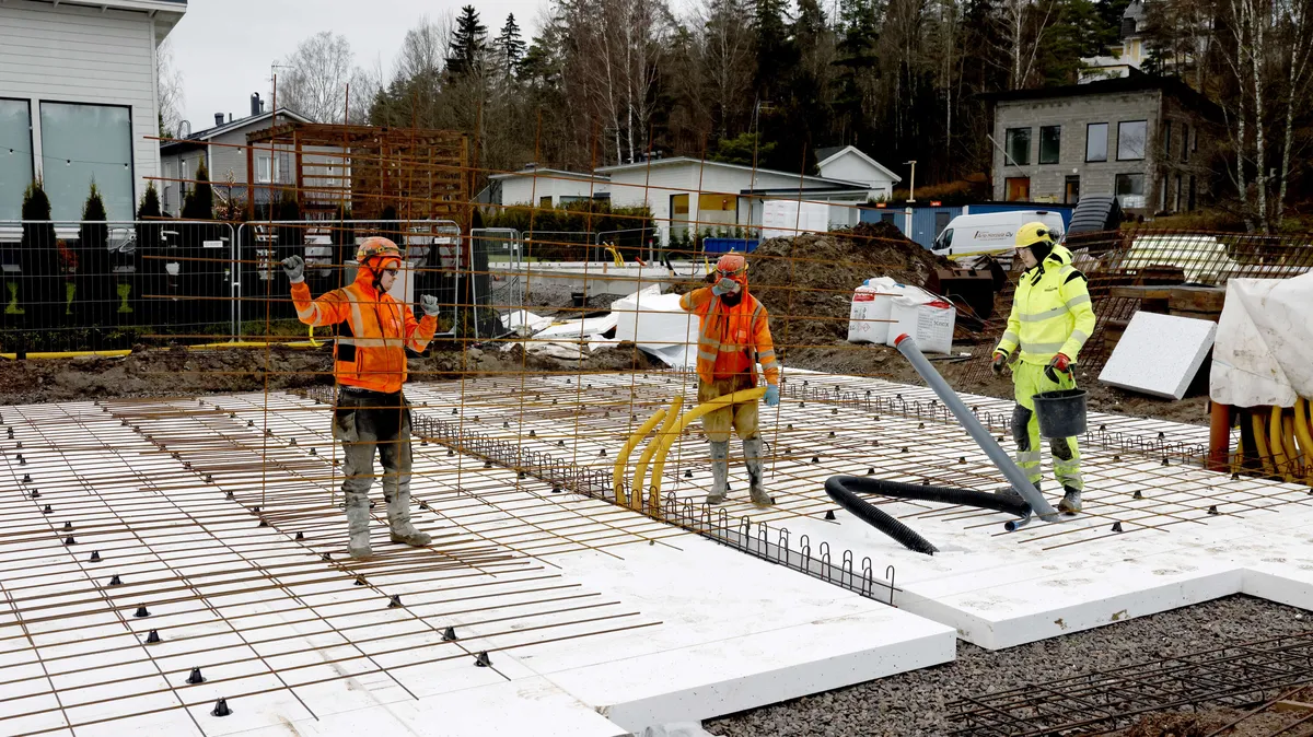 Nousukäänne? – Neljä asiantuntijaa arvioi rakennusalan uutta lukua