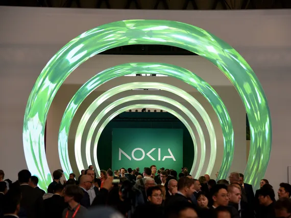 Nokian kehitys vaatii Piilaakson tukemaa vauhtia – osake vain sentin  arvokkaampi kuin Surin lähtöpäivänä | Kauppalehti