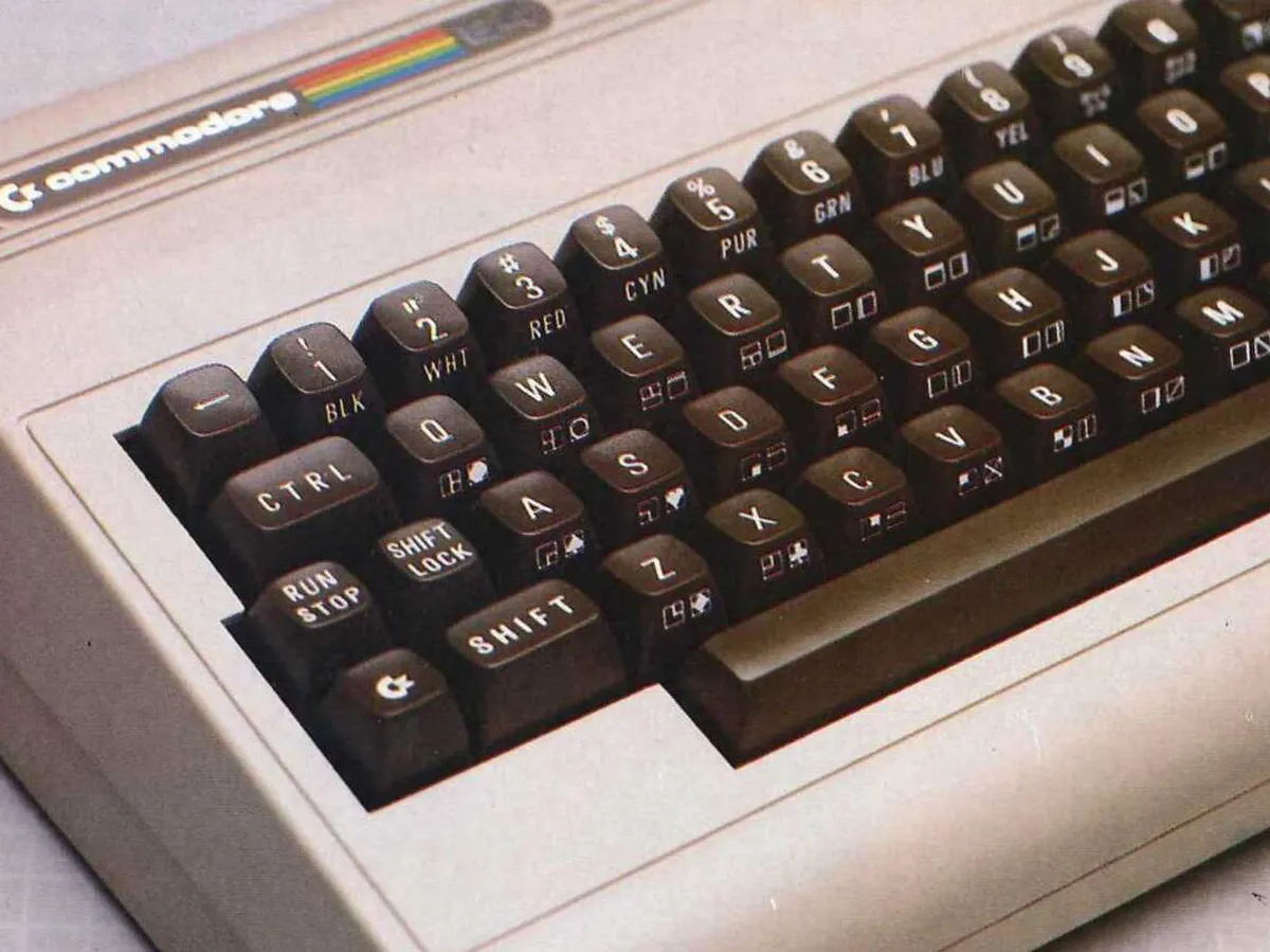 Suomalaismies koodasi aikoinaan tekstinkäsittelyohjelman C-64:lle: esitteli  softan myös Commodorelle, sai jäätävän vastauksen | Mikrobitti
