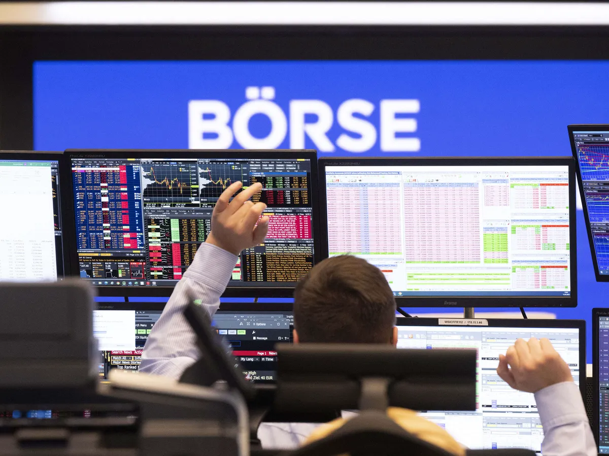 European Stock Exchanges Cautiously Rising