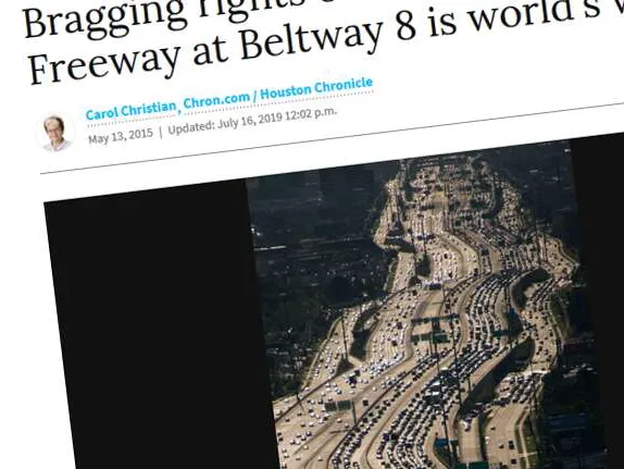 Tältä näyttää 26-kaistainen moottoritie Houstonissa, Yhdysvalloissa. Kuvan voi nähdä kokonaisuudessaan Houston Chroniclen sivuilla (linkki tekstissä).