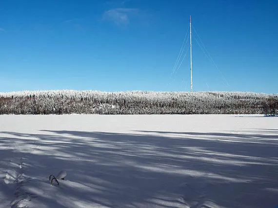 Fouga Magisterin törmäys vaurioitti 322-metrisen Keljon maston – Suomen  radio- ja tv-mastoverkko rakentui jopa johtajatason palkoilla |  Tekniikka&Talous