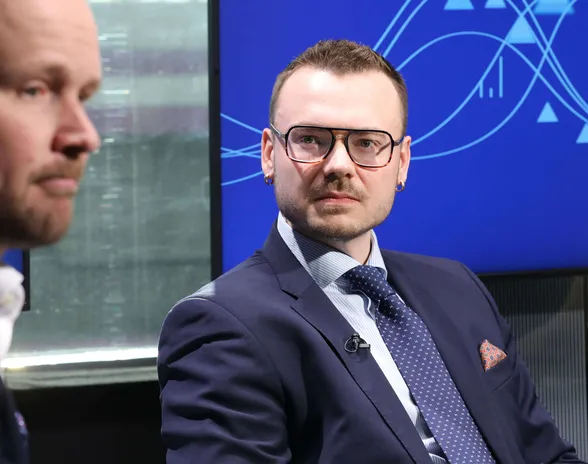 Puun saatavuuden varmistaminen on tärkeimpiä asioita Säätytalon neuvottelupöydällä, sanoo Sahateollisuus ry:n toimitusjohtaja Tino Aalto.