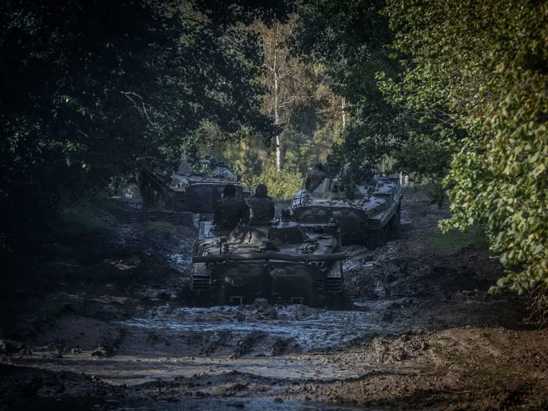 Yksi neljästä uudesta Naton taisteluyksiköstä perustetaan Slovakiaan. Kuvassa BMP-rynnäkköpanssareita sotaharjoituksessa Slovakiassa.