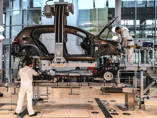 Volkswagen alkoi valmistaa sähkökäyttöisen Golf-mallin autoja Dresdenissä viime keväänä.