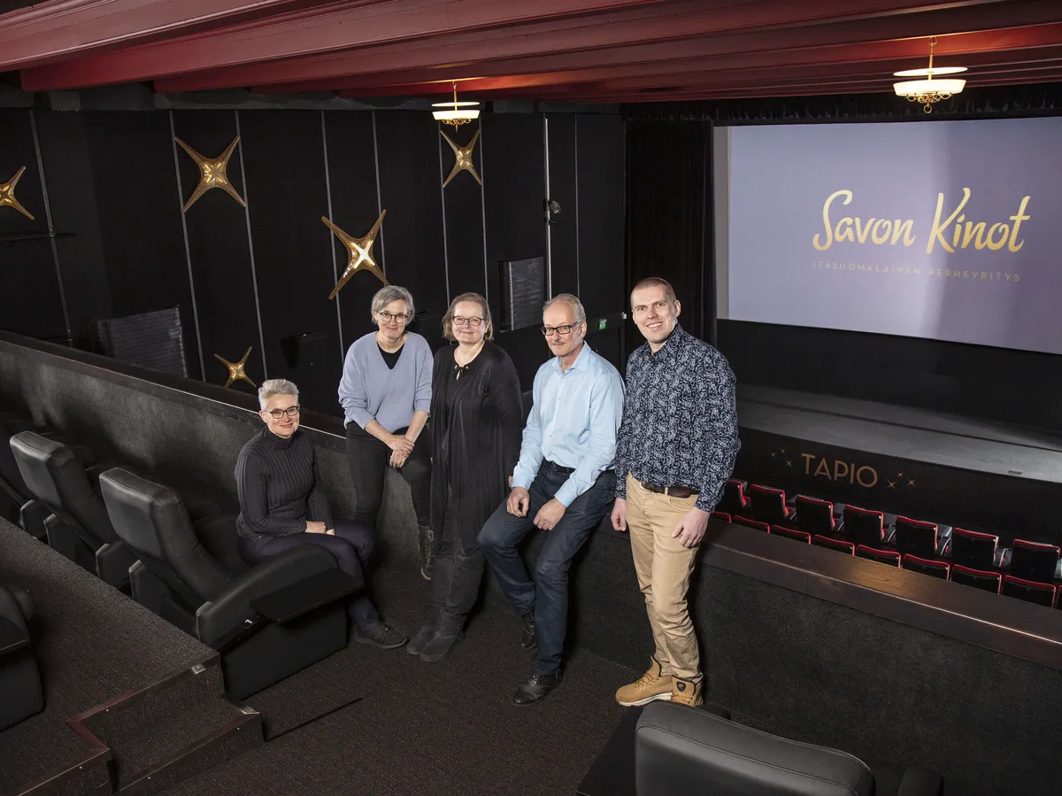 Peltosen suvun sisarusviisikko pyörittää Suomen kolmanneksi suurinta  elokuvateatteriketjua: ”Emme ole osanneet lähteä pois alalta