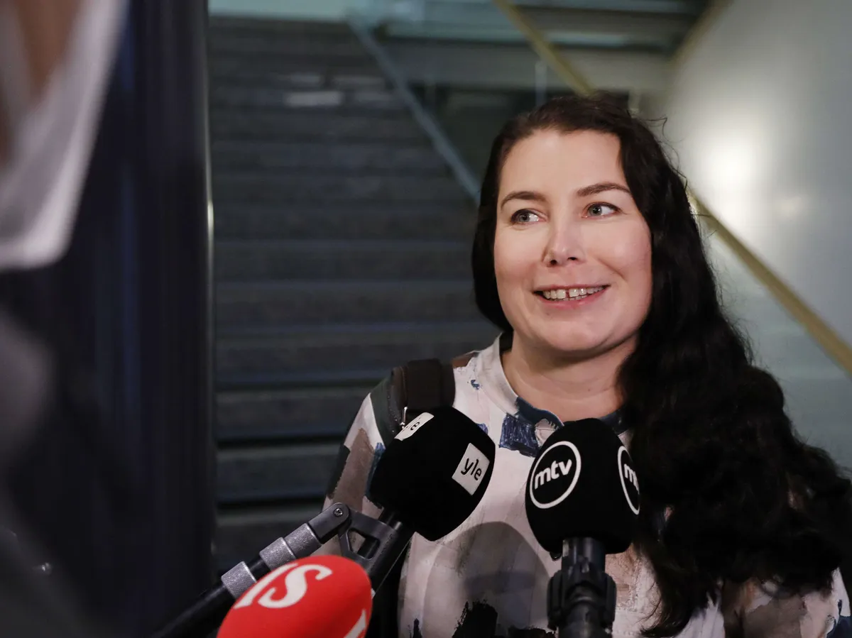 Emma Kari on ”palapelin” suuri voittaja Vihreä konkari liputtaa