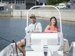 Kristian Raij ja Anna-Leena Raij perustivat veneilyalan palvelu Skipperin vuonna 2017. Yhtiö on kerännyt rahoitusta jo 12,6 miljoonaa euroa.